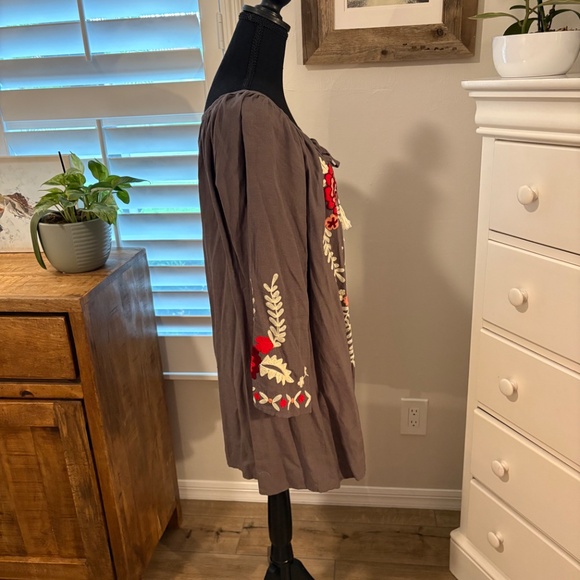 Angel Heart Boutique AHB EXCLUSIVE: GORGEOUS LOVE TOP - GREY 2X - Picture 2 of 10